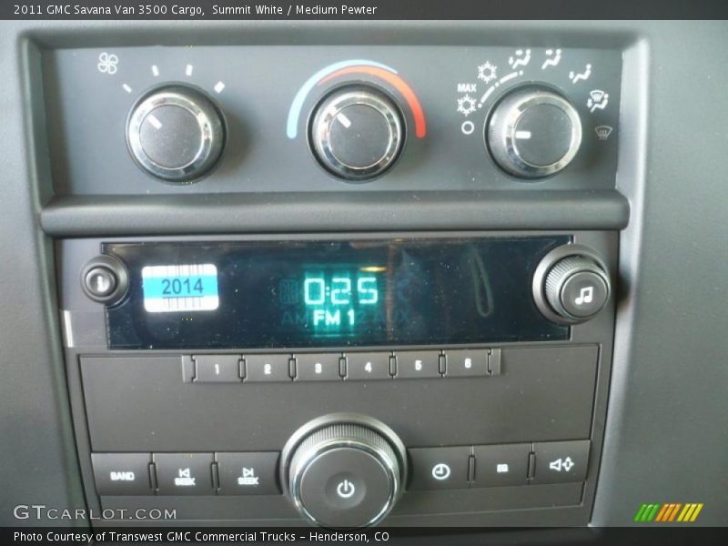 Summit White / Medium Pewter 2011 GMC Savana Van 3500 Cargo