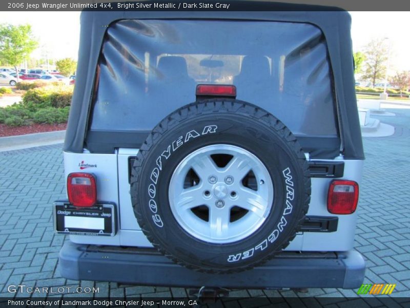 Bright Silver Metallic / Dark Slate Gray 2006 Jeep Wrangler Unlimited 4x4