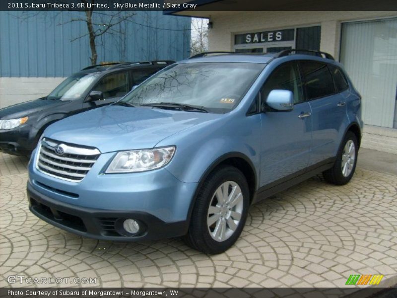 Front 3/4 View of 2011 Tribeca 3.6R Limited