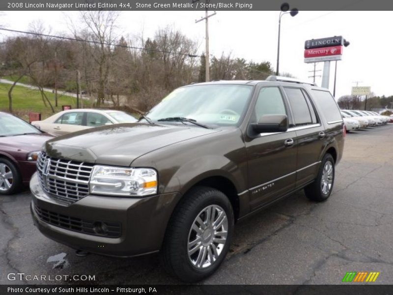 Front 3/4 View of 2008 Navigator Limited Edition 4x4