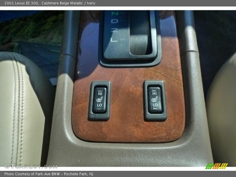 Cashmere Beige Metallic / Ivory 2001 Lexus ES 300
