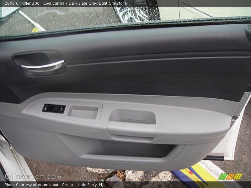 Cool Vanilla / Dark Slate Gray/Light Graystone 2006 Chrysler 300