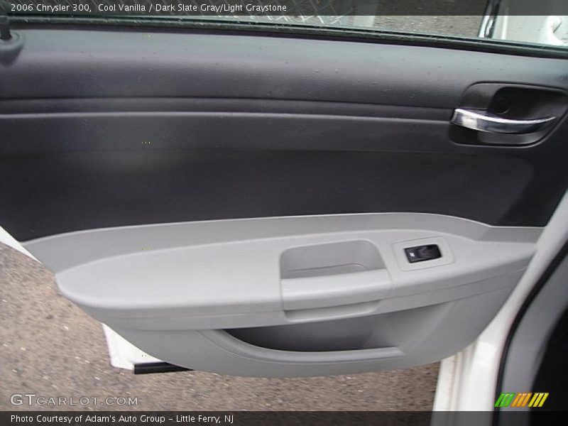 Cool Vanilla / Dark Slate Gray/Light Graystone 2006 Chrysler 300