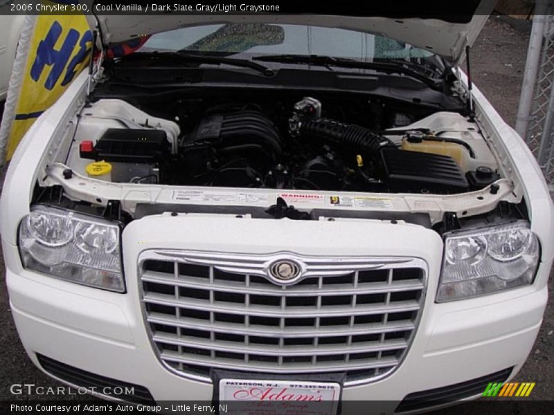 Cool Vanilla / Dark Slate Gray/Light Graystone 2006 Chrysler 300