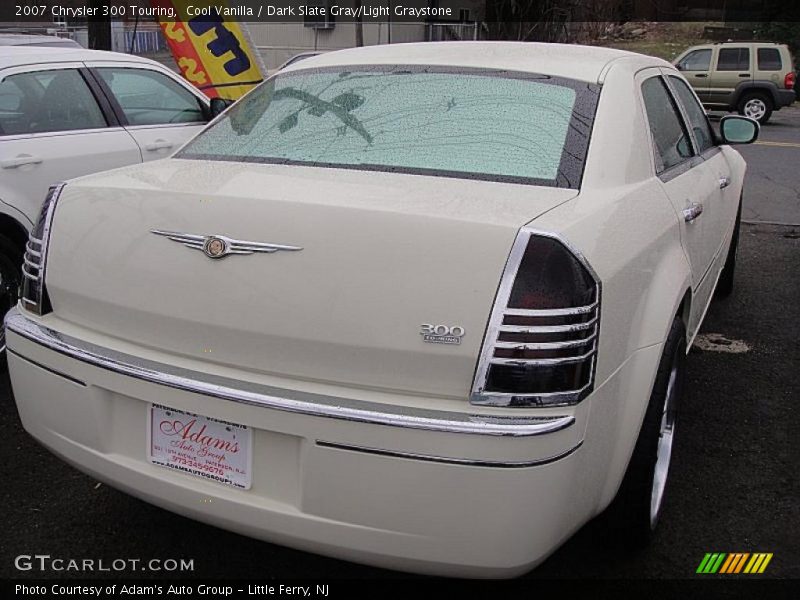 Cool Vanilla / Dark Slate Gray/Light Graystone 2007 Chrysler 300 Touring