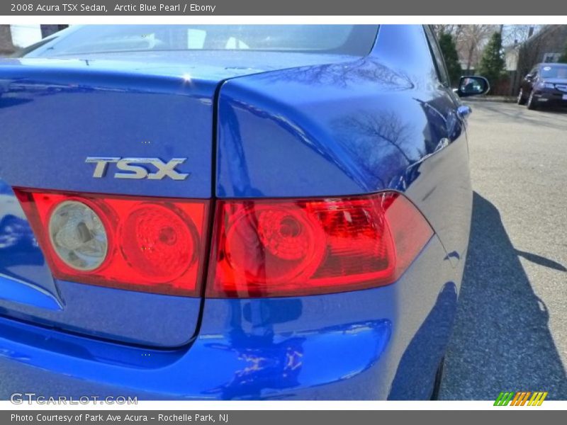  2008 TSX Sedan Logo