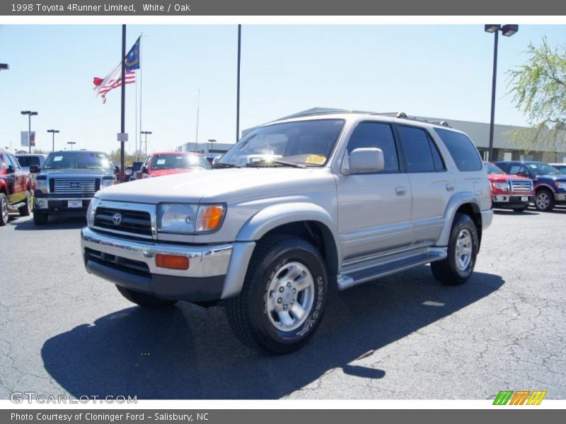 Front 3/4 View of 1998 4Runner Limited