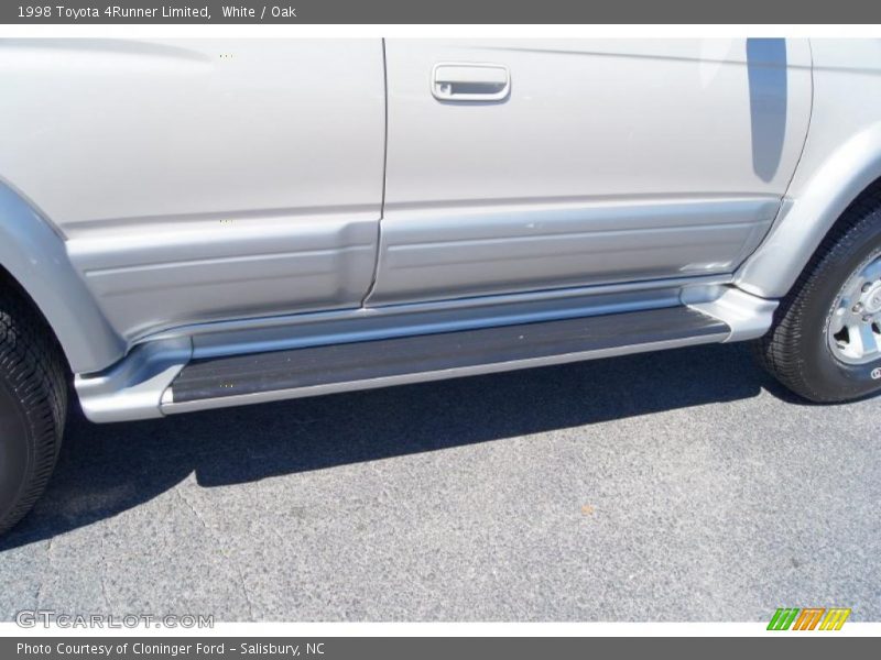 White / Oak 1998 Toyota 4Runner Limited