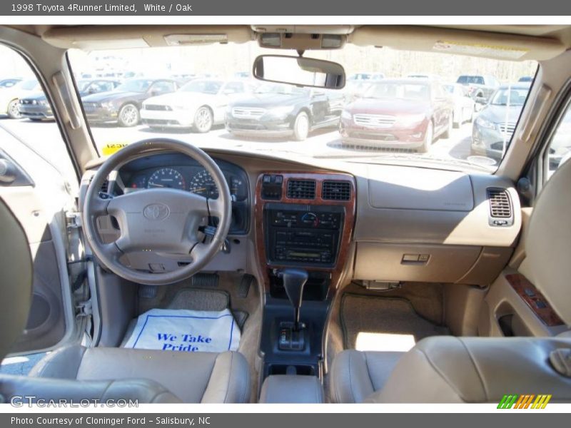 Dashboard of 1998 4Runner Limited