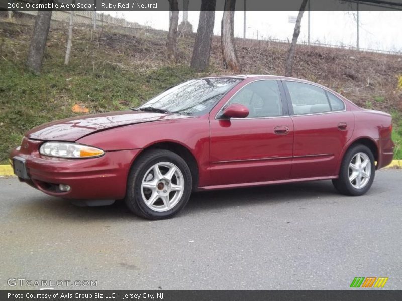 Ruby Red / Neutral 2001 Oldsmobile Alero Sedan
