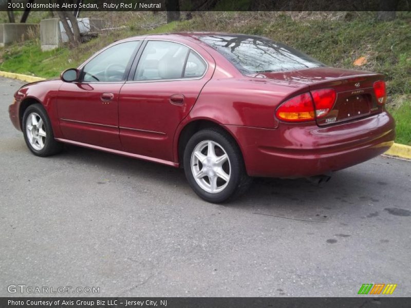 Ruby Red / Neutral 2001 Oldsmobile Alero Sedan