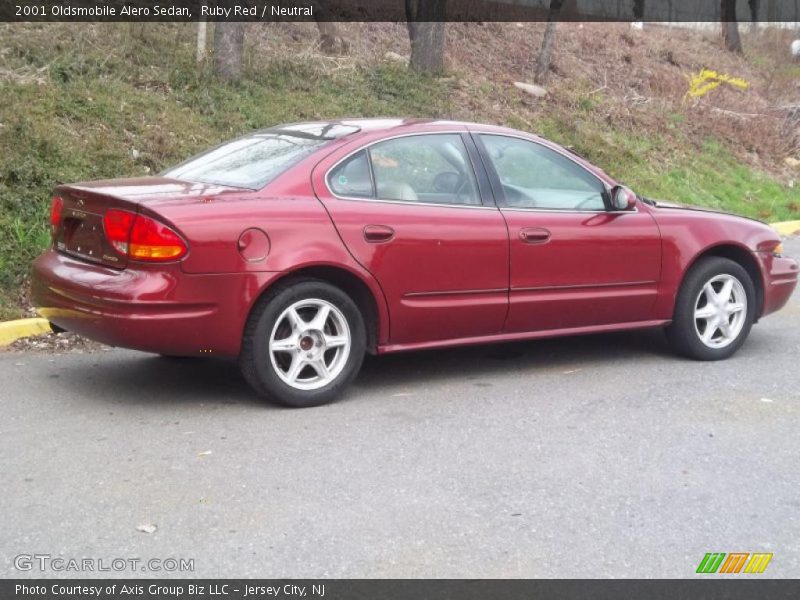 Ruby Red / Neutral 2001 Oldsmobile Alero Sedan