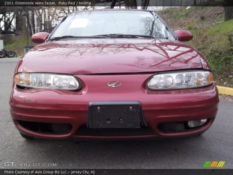 Ruby Red / Neutral 2001 Oldsmobile Alero Sedan