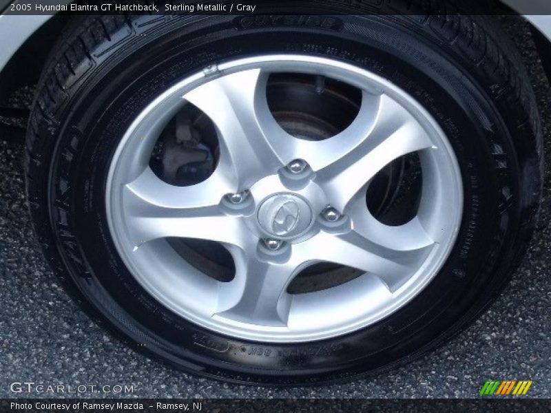 Sterling Metallic / Gray 2005 Hyundai Elantra GT Hatchback