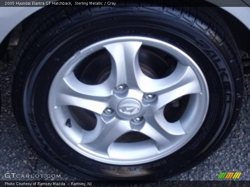 Sterling Metallic / Gray 2005 Hyundai Elantra GT Hatchback