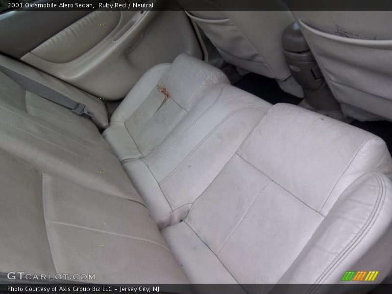 Ruby Red / Neutral 2001 Oldsmobile Alero Sedan
