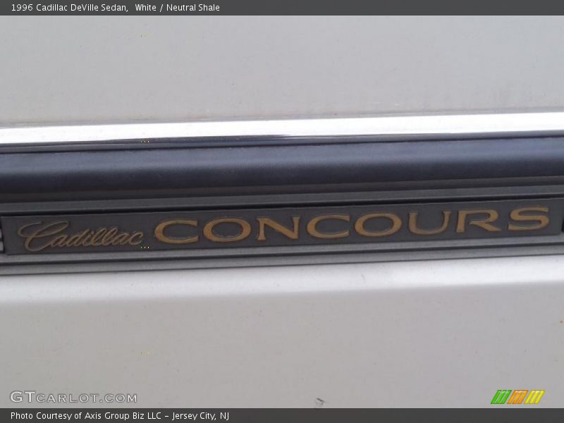  1996 DeVille Sedan Logo