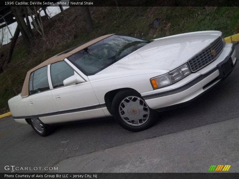 White / Neutral Shale 1996 Cadillac DeVille Sedan