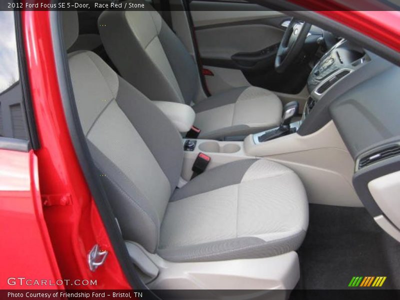  2012 Focus SE 5-Door Stone Interior