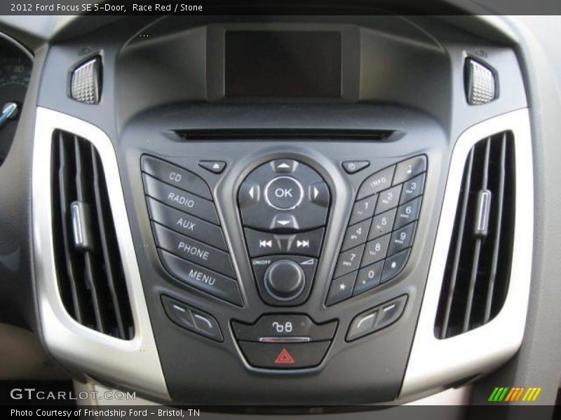 Controls of 2012 Focus SE 5-Door