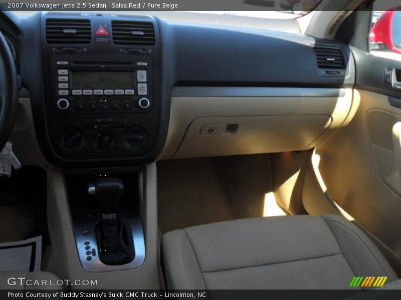 Salsa Red / Pure Beige 2007 Volkswagen Jetta 2.5 Sedan