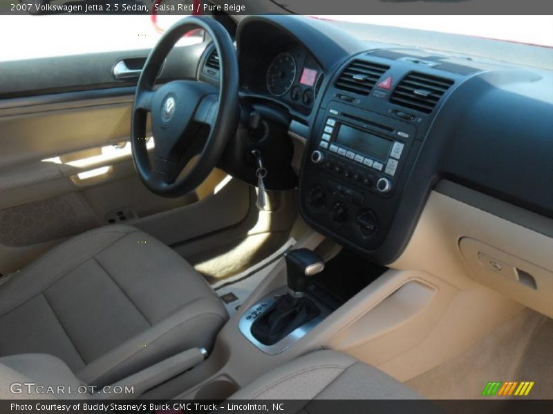 Salsa Red / Pure Beige 2007 Volkswagen Jetta 2.5 Sedan