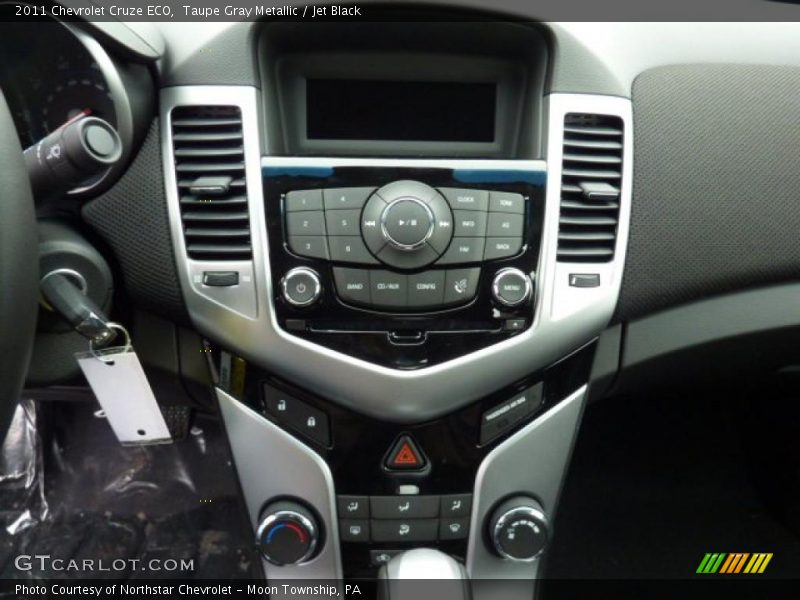 Controls of 2011 Cruze ECO