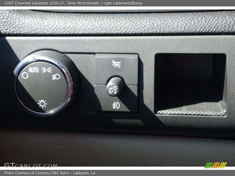 Silver Birch Metallic / Light Cashmere/Ebony 2007 Chevrolet Suburban 1500 LT