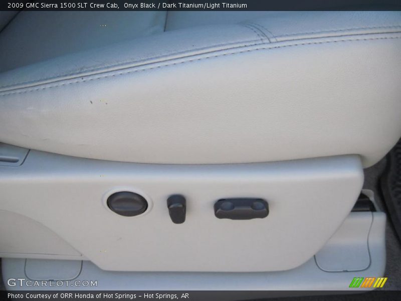 Onyx Black / Dark Titanium/Light Titanium 2009 GMC Sierra 1500 SLT Crew Cab
