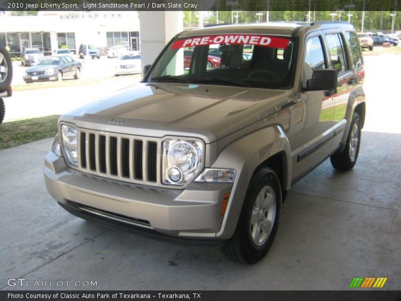 Light Sandstone Pearl / Dark Slate Gray 2010 Jeep Liberty Sport