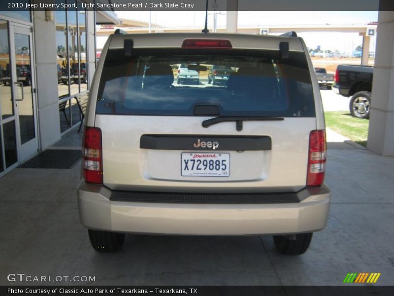 Light Sandstone Pearl / Dark Slate Gray 2010 Jeep Liberty Sport