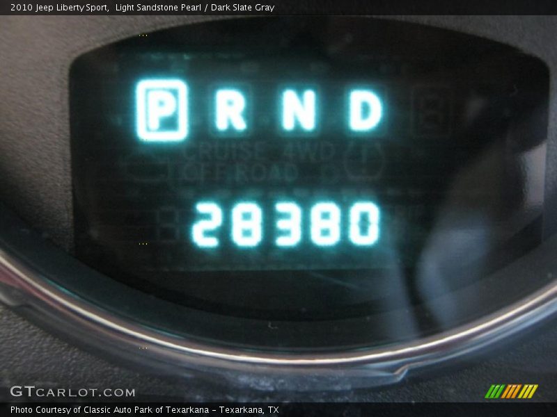 Light Sandstone Pearl / Dark Slate Gray 2010 Jeep Liberty Sport