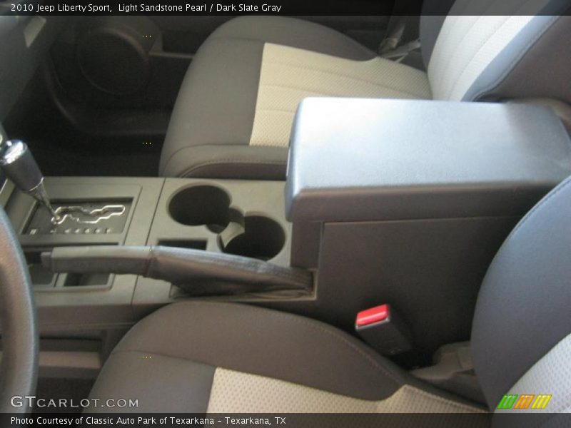 Light Sandstone Pearl / Dark Slate Gray 2010 Jeep Liberty Sport