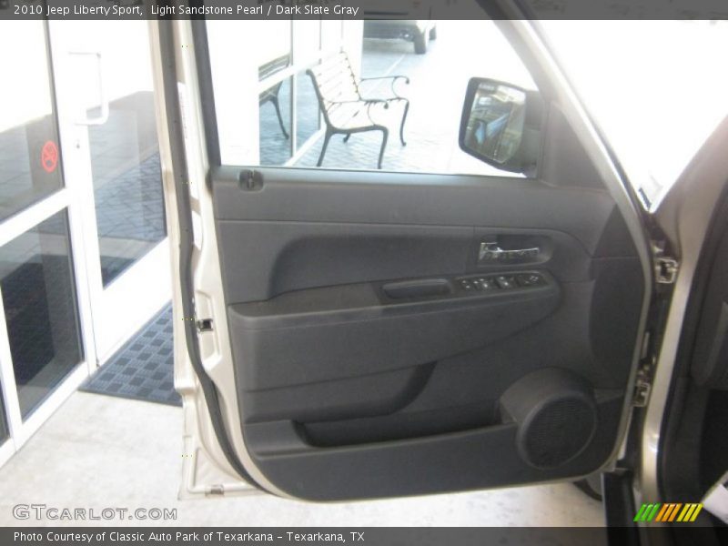 Light Sandstone Pearl / Dark Slate Gray 2010 Jeep Liberty Sport