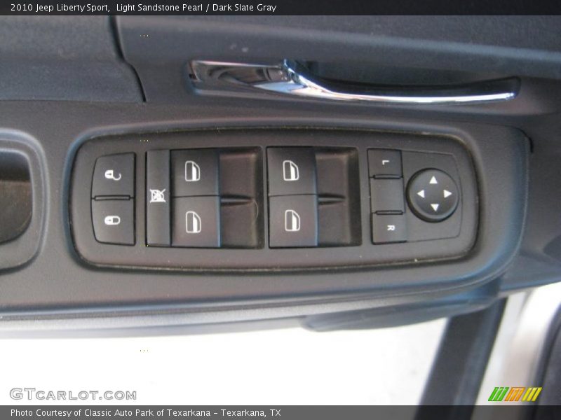 Light Sandstone Pearl / Dark Slate Gray 2010 Jeep Liberty Sport