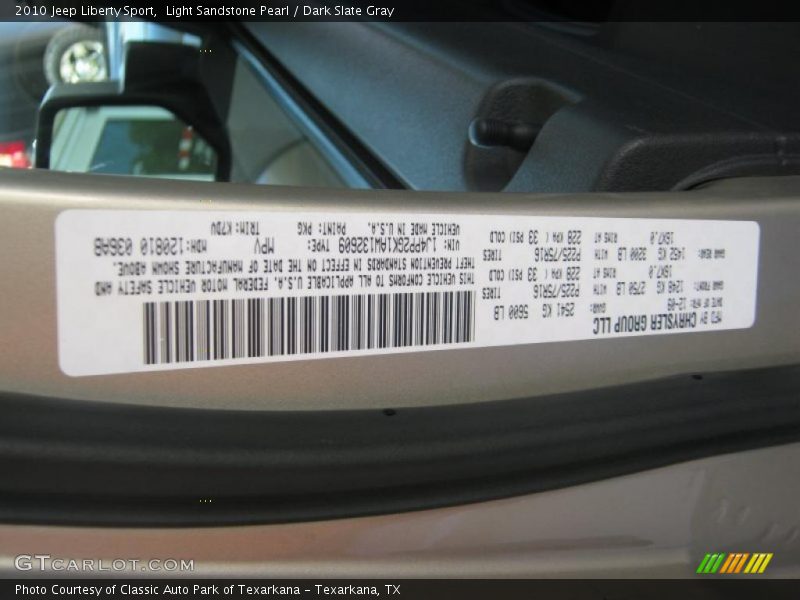 Light Sandstone Pearl / Dark Slate Gray 2010 Jeep Liberty Sport