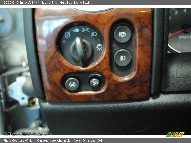 Liquid Silver Metallic / Ebony Black 2006 GMC Envoy SLE 4x4