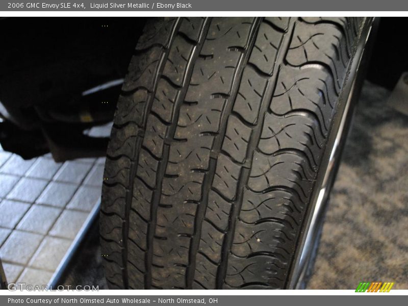 Liquid Silver Metallic / Ebony Black 2006 GMC Envoy SLE 4x4