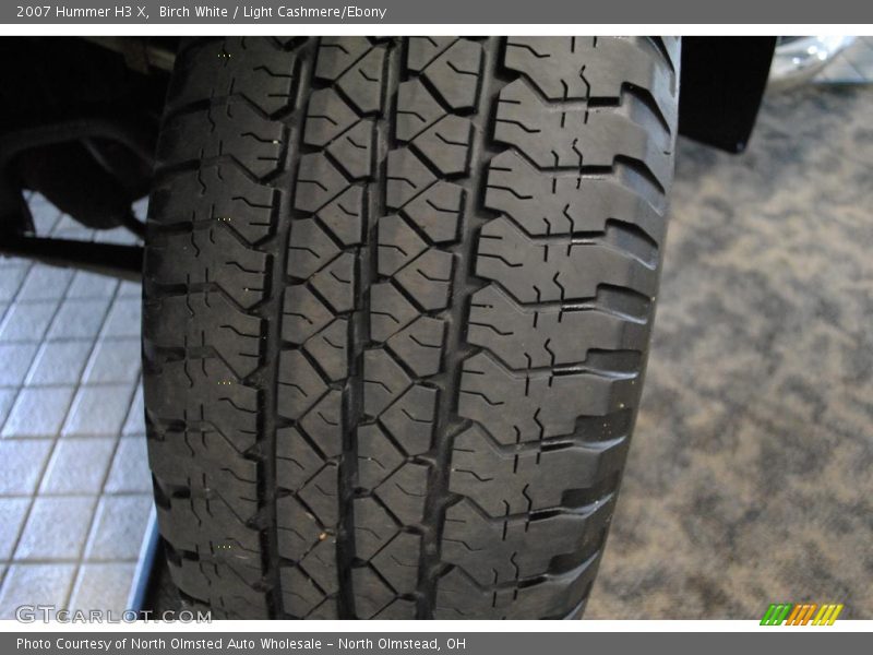 Birch White / Light Cashmere/Ebony 2007 Hummer H3 X