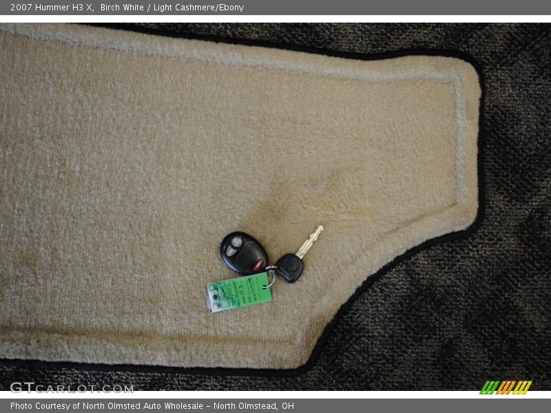 Birch White / Light Cashmere/Ebony 2007 Hummer H3 X
