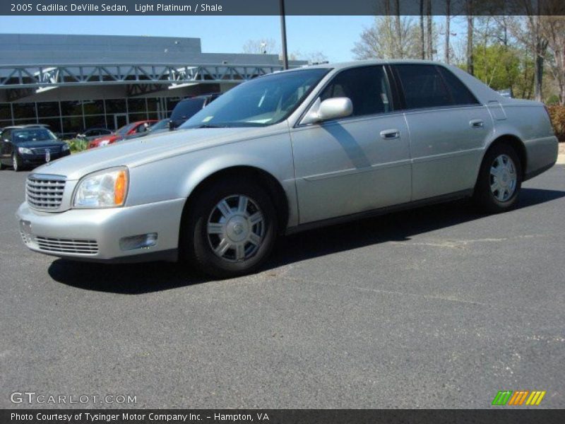 Light Platinum / Shale 2005 Cadillac DeVille Sedan