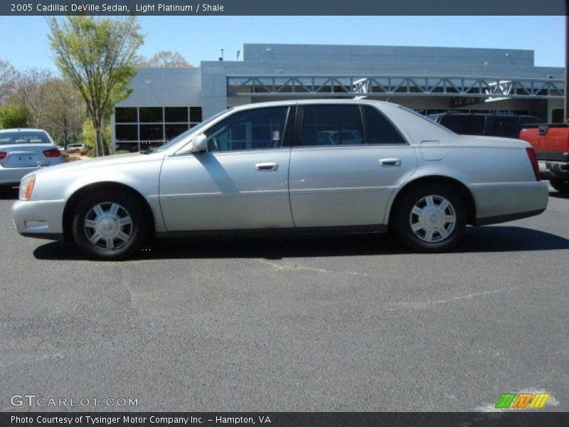 Light Platinum / Shale 2005 Cadillac DeVille Sedan