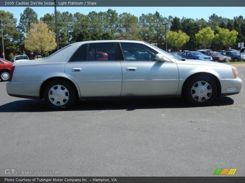 Light Platinum / Shale 2005 Cadillac DeVille Sedan