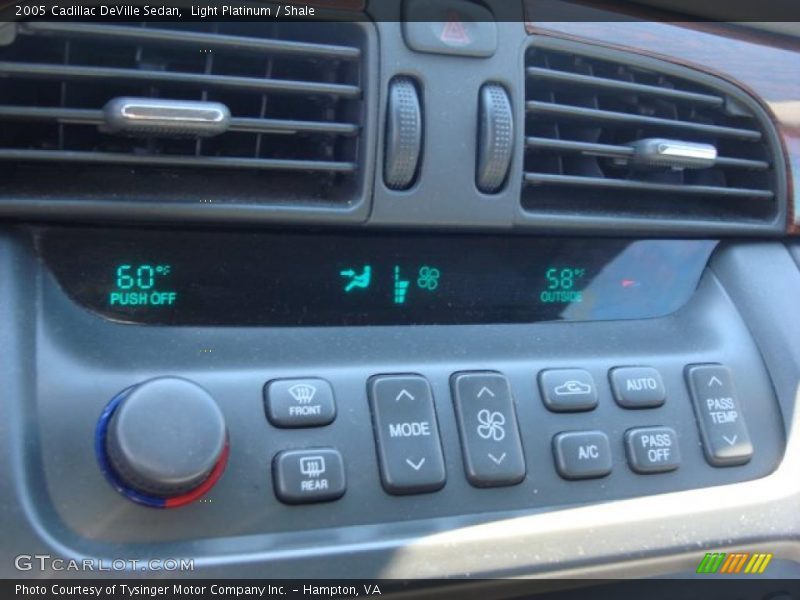 Light Platinum / Shale 2005 Cadillac DeVille Sedan