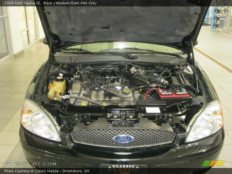 Black / Medium/Dark Flint Grey 2006 Ford Taurus SE