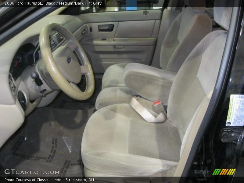 Black / Medium/Dark Flint Grey 2006 Ford Taurus SE