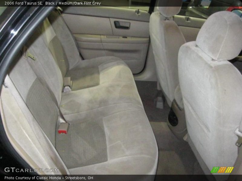Black / Medium/Dark Flint Grey 2006 Ford Taurus SE