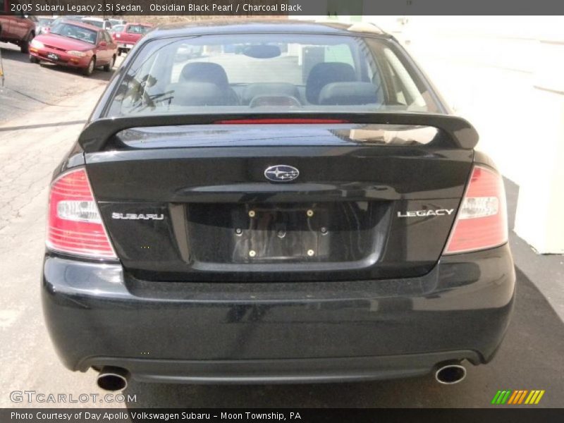 Obsidian Black Pearl / Charcoal Black 2005 Subaru Legacy 2.5i Sedan