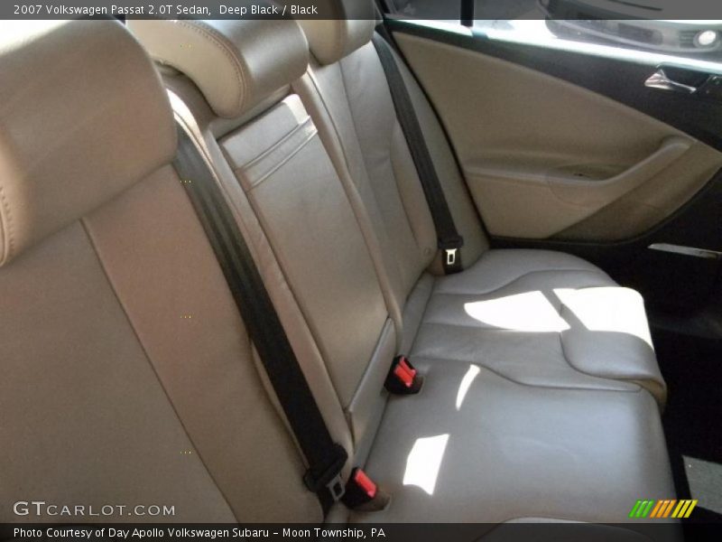 Deep Black / Black 2007 Volkswagen Passat 2.0T Sedan