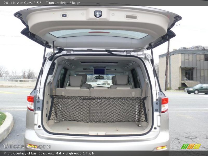  2011 Quest 3.5 SL Trunk